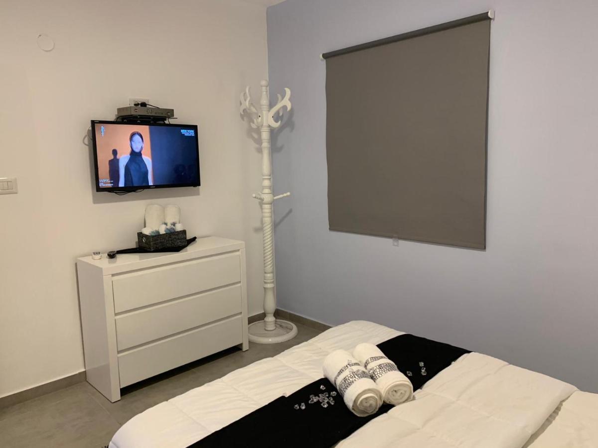 דירת 5 חדרים מול הים Apartman Bat Jám Kültér fotó
